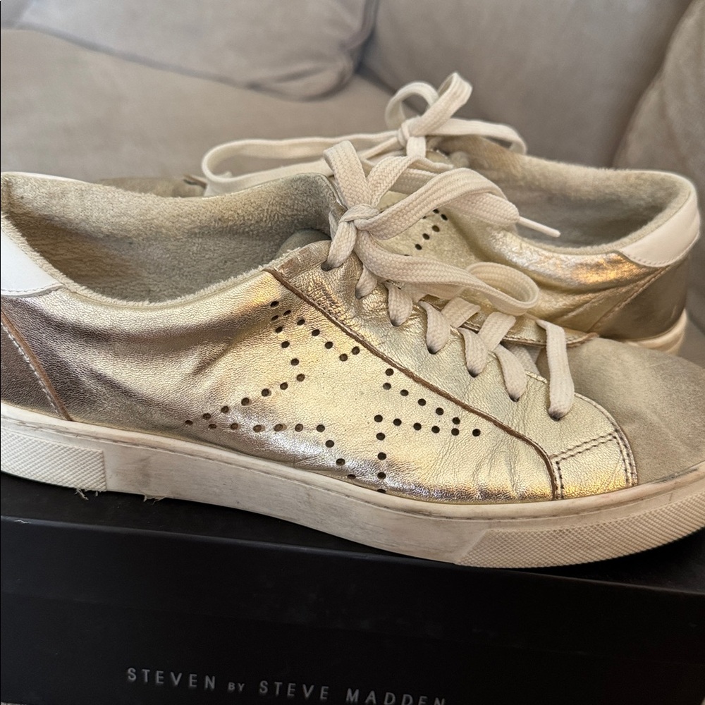Steve Madden Rezza Gold Sneakers 9